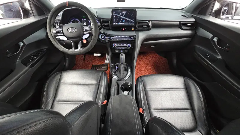 Hyundai Veloster