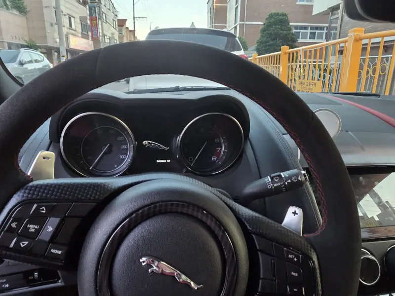 Jaguar F-Type