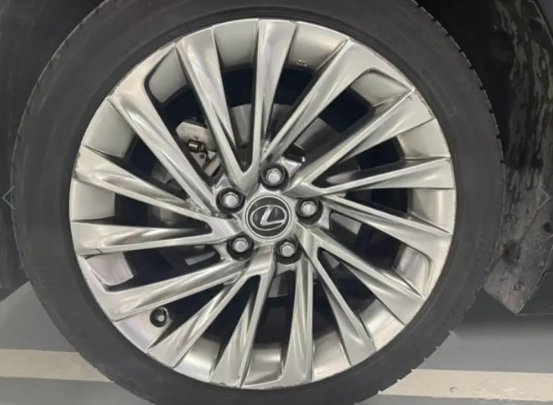 Lexus ES300h