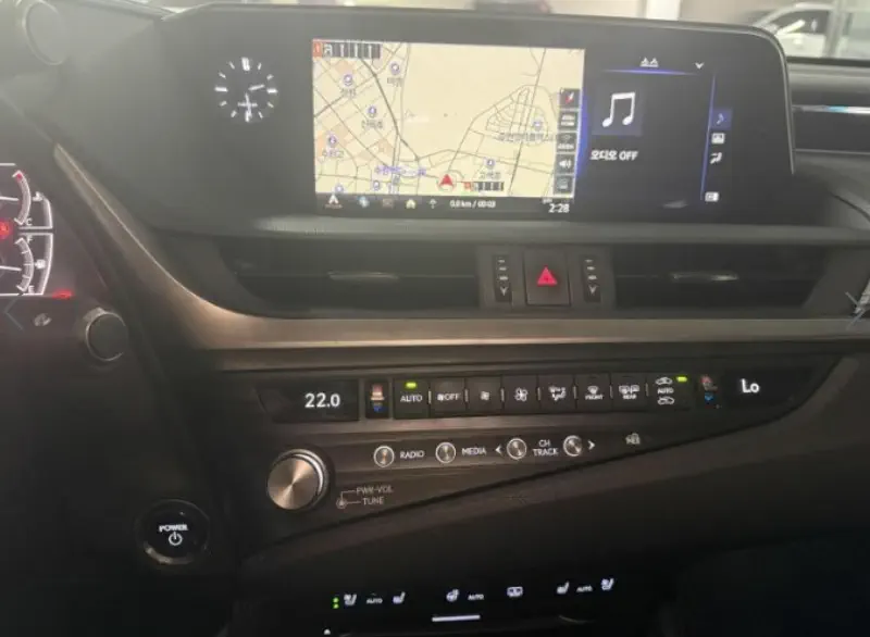 Lexus ES300h