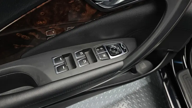 Hyundai Aslan