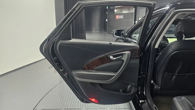 Hyundai Aslan