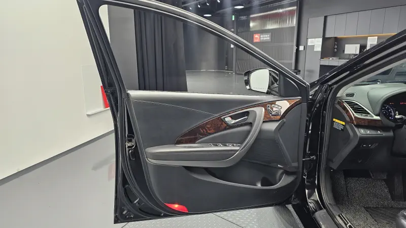 Hyundai Aslan