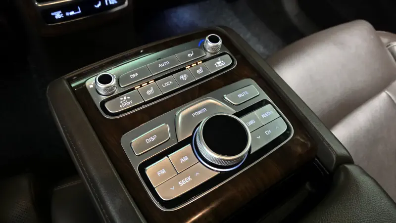Kia K9