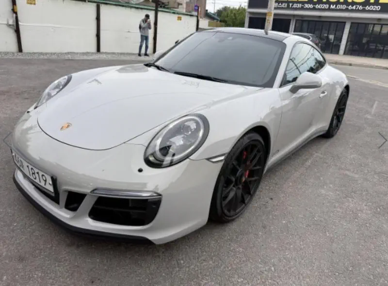 Porsche 911