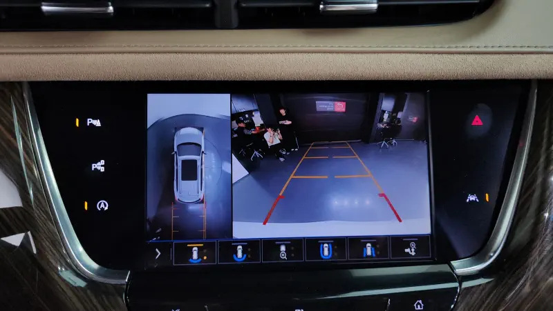 Cadillac XT6