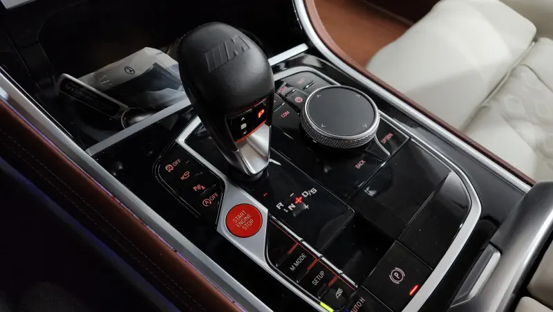 BMW M8