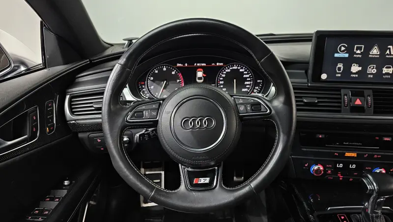 Audi S7