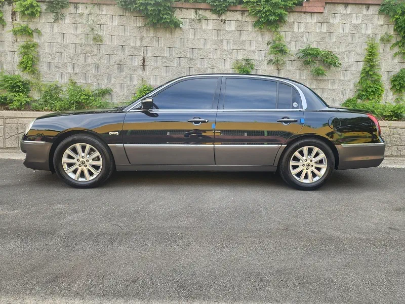 Kia OPIRUS