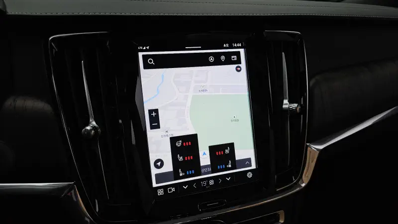 Volvo S90