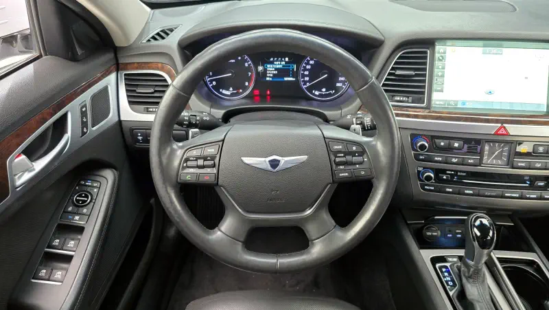Hyundai Genesis