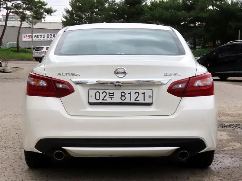 Nissan Altima