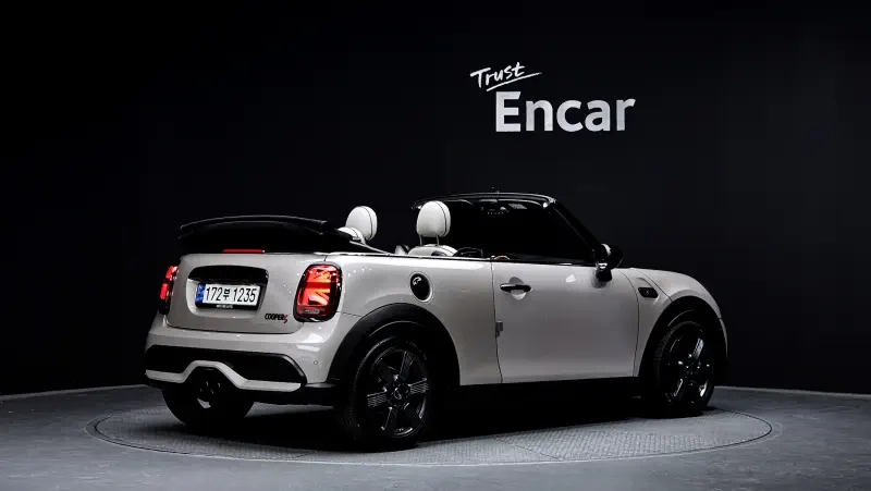 MINI Cabrio