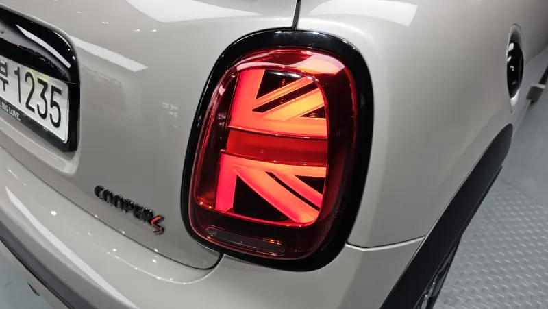 MINI Cabrio