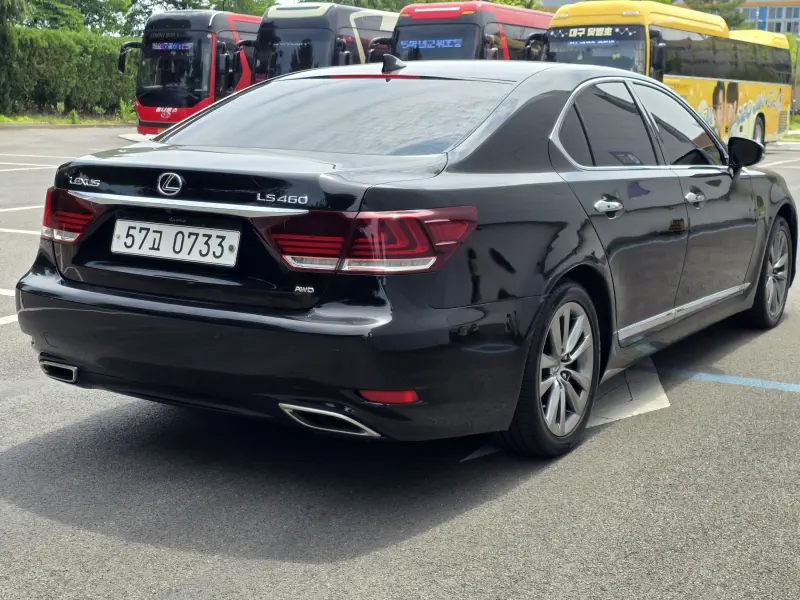 Lexus LS