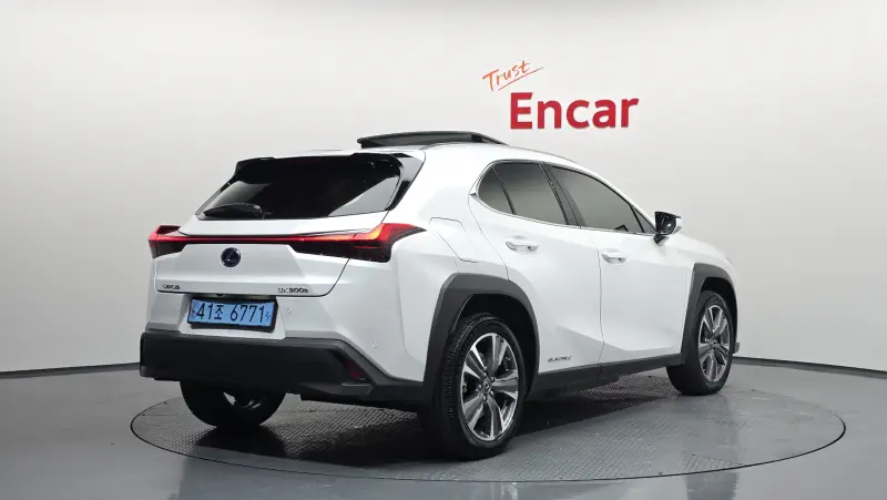 Lexus UX