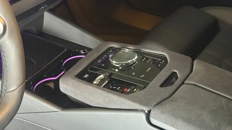 BMW i5