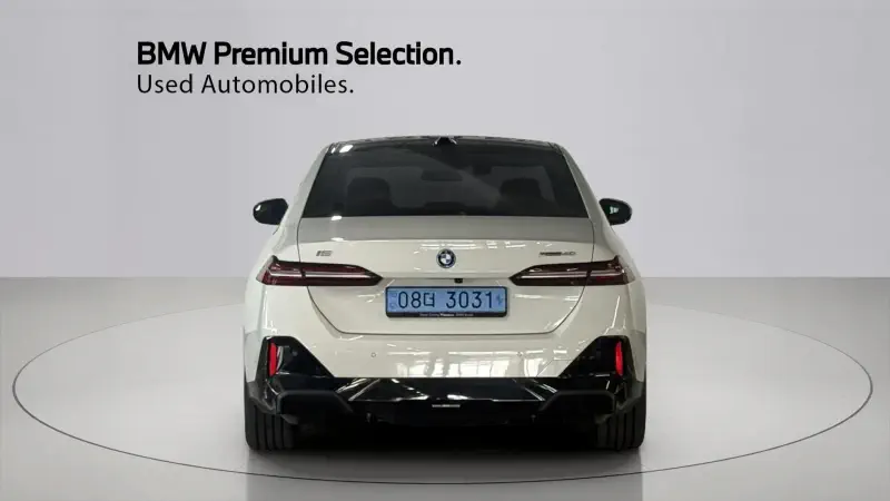 BMW i5
