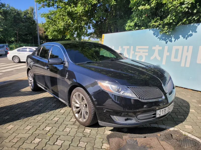 Lincoln MKS