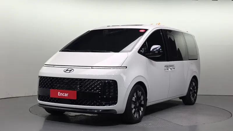 Hyundai Staria