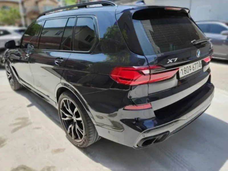 BMW X7