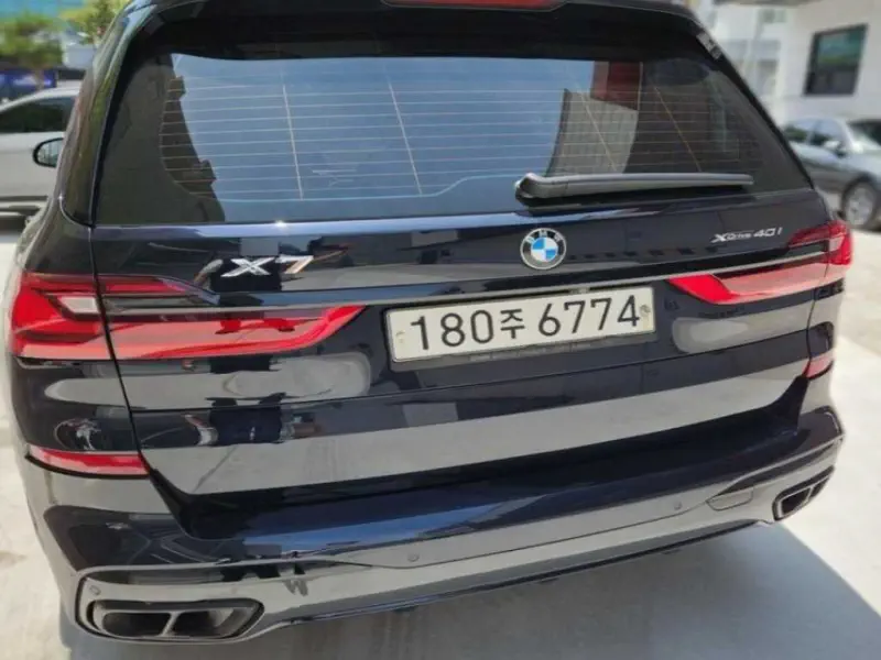 BMW X7