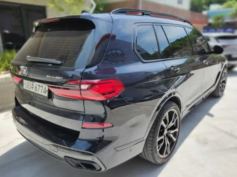 BMW X7
