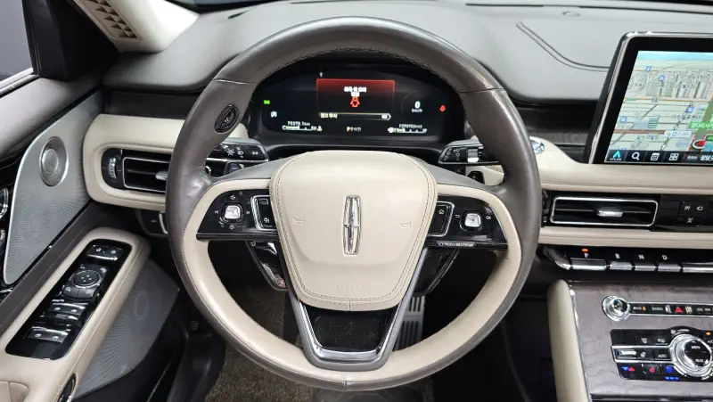 Lincoln Aviator