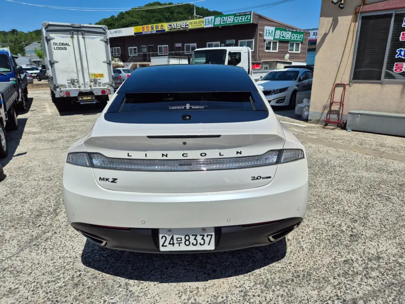 Lincoln Mkz