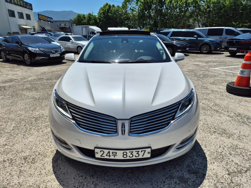 Lincoln Mkz