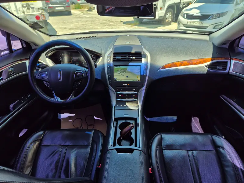 Lincoln Mkz