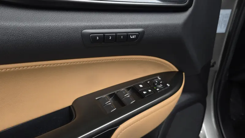 Lexus NX450h+