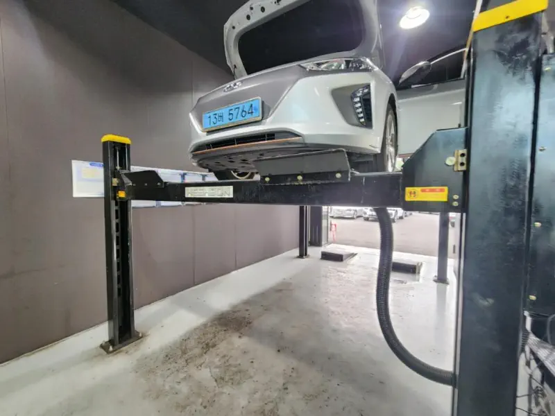 Hyundai Ioniq