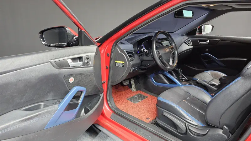 Hyundai Veloster