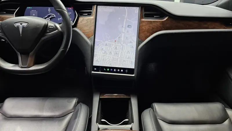 Tesla MODEL S