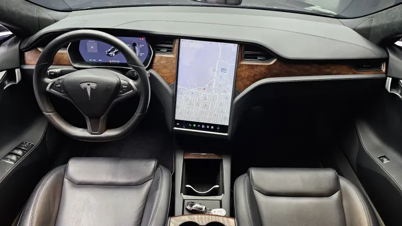 Tesla MODEL S