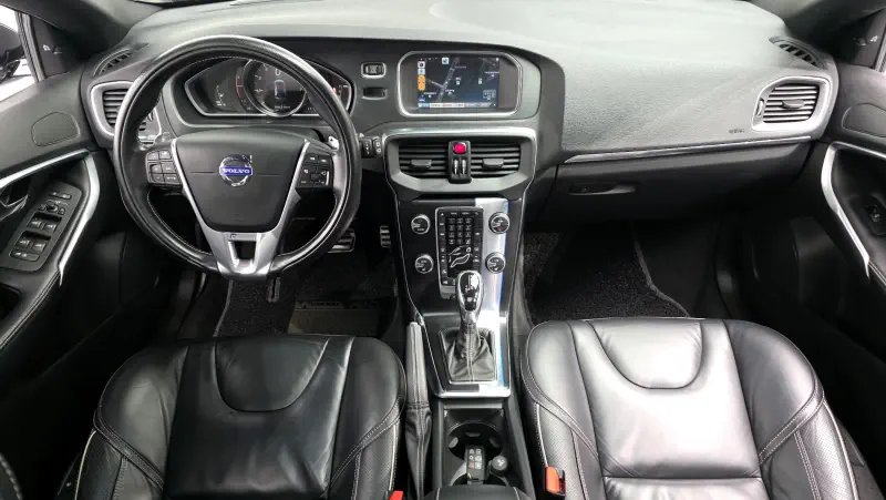 Volvo V40