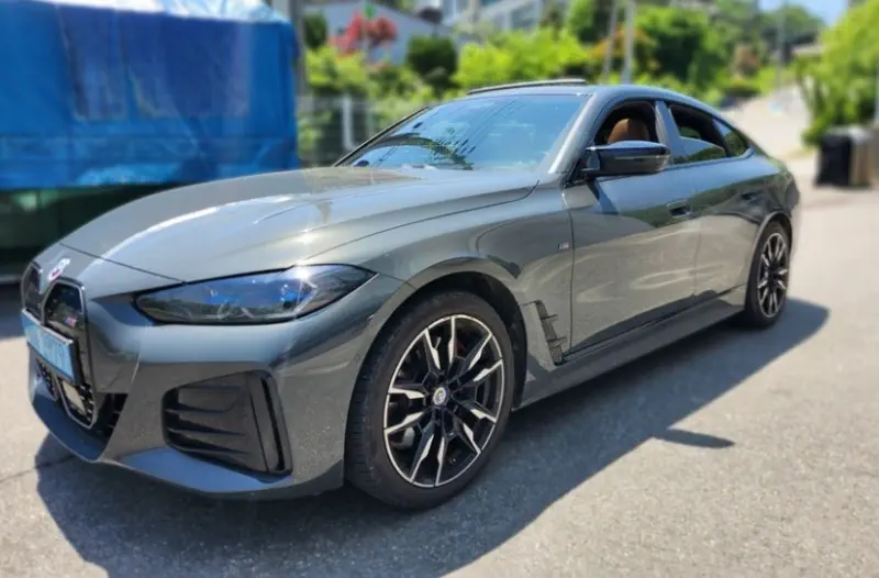 BMW i4
