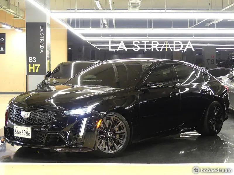 Cadillac CT5-V