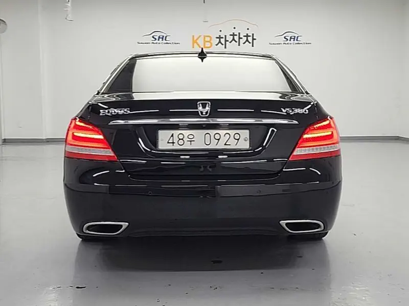 Hyundai Equus