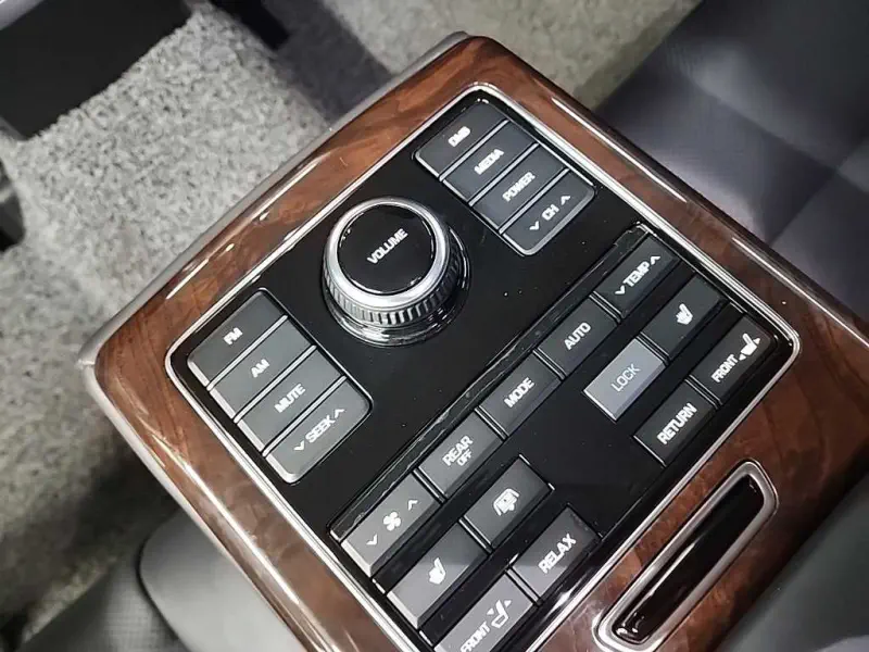 Hyundai Equus