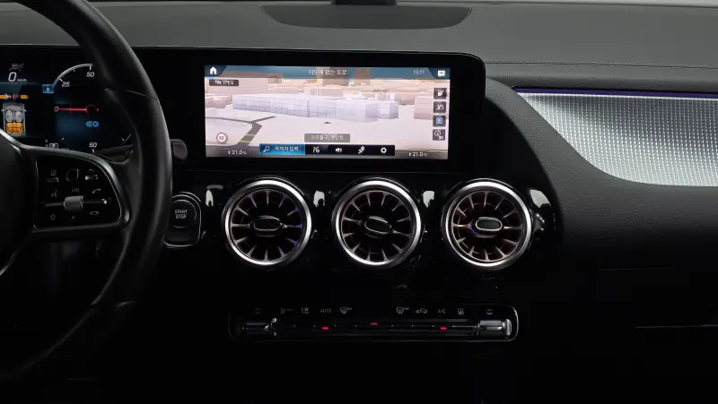 Mercedes-Benz EQA