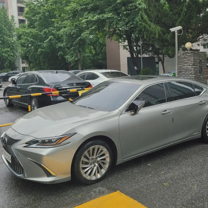 Lexus ES300h