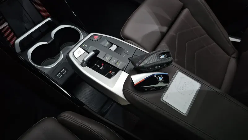 BMW iX1