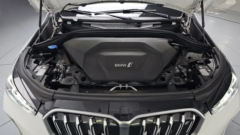 BMW iX1