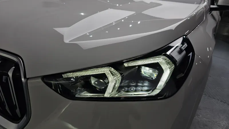 BMW iX1