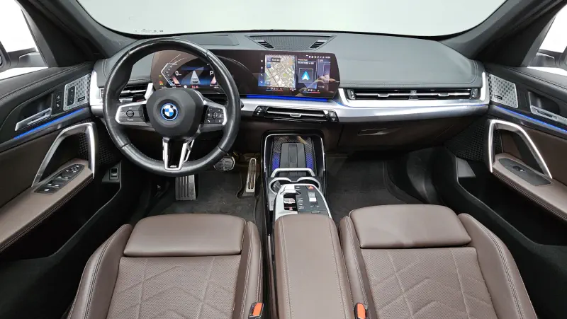 BMW iX1