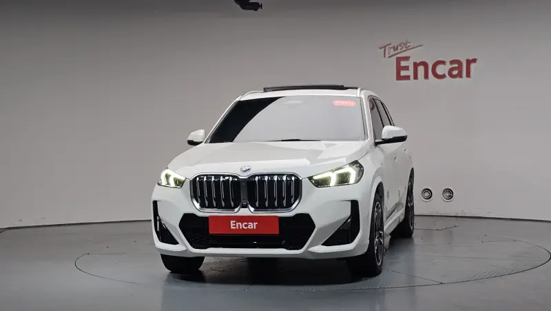 BMW iX1