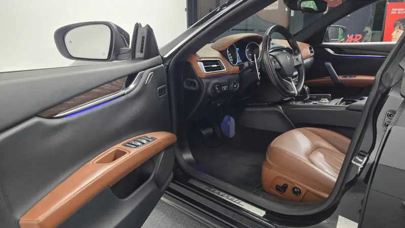 Maserati Ghibli