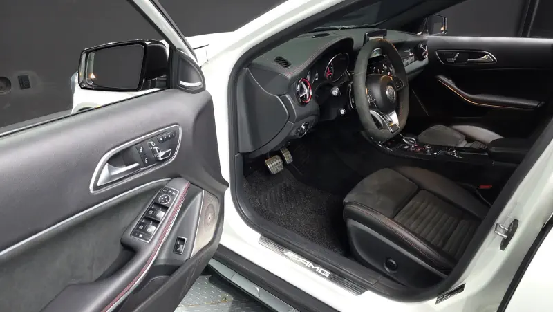 Mercedes-Benz GLA-Class